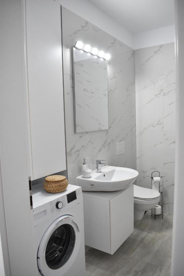 Sunset View Armoniei Apartament ทิมิชัวรา ภายนอก รูปภาพ