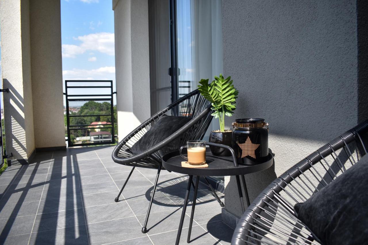 Sunset View Armoniei Apartament ทิมิชัวรา ภายนอก รูปภาพ